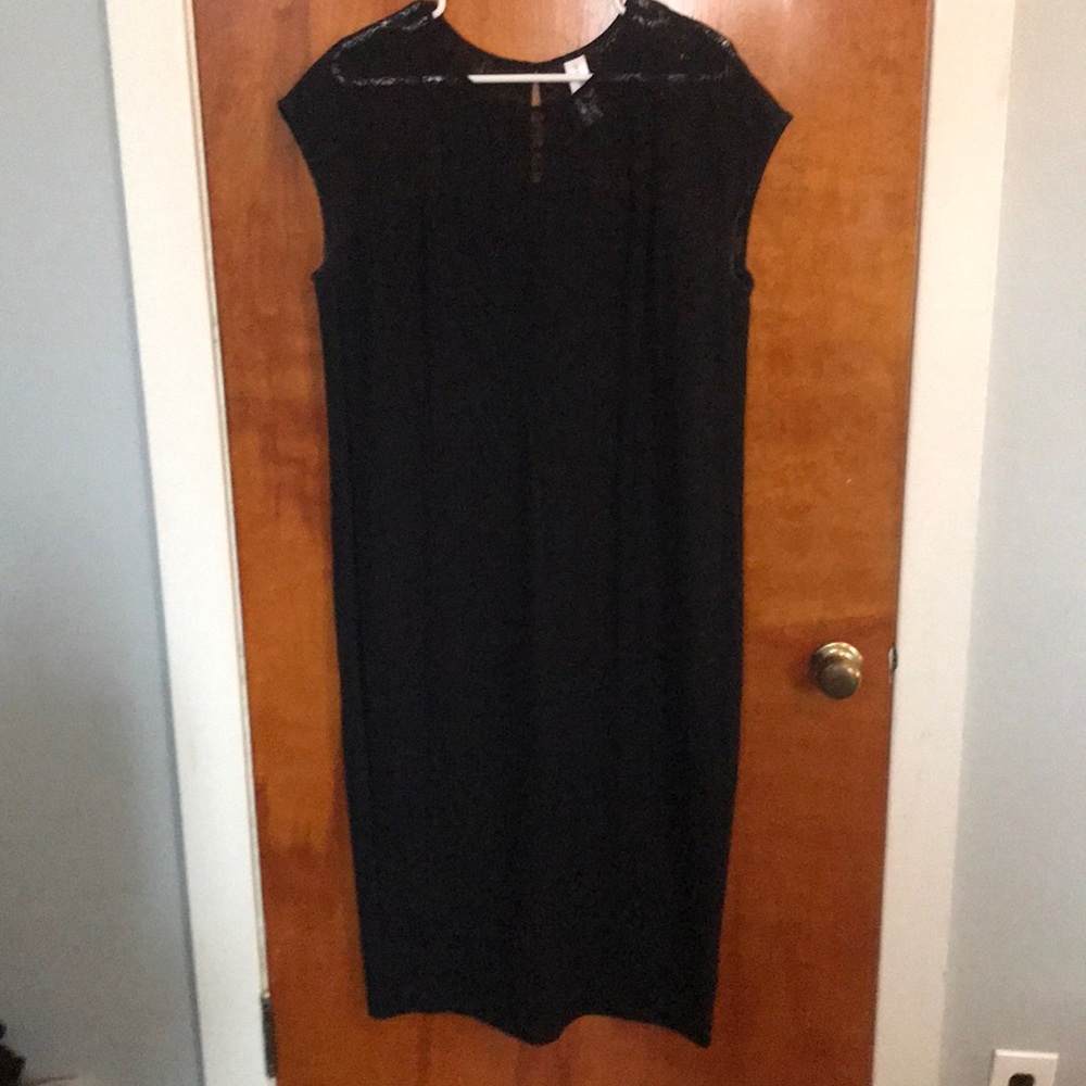 *ONLY WORN ONCE* cap sleeve black cocktail dress